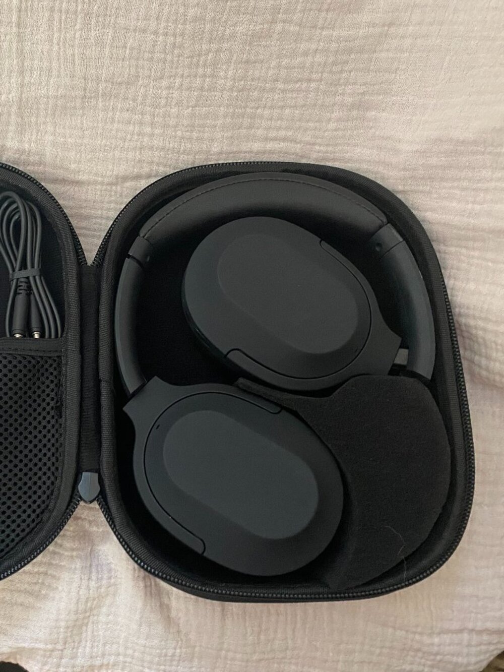 STATUS HEADPHONES
